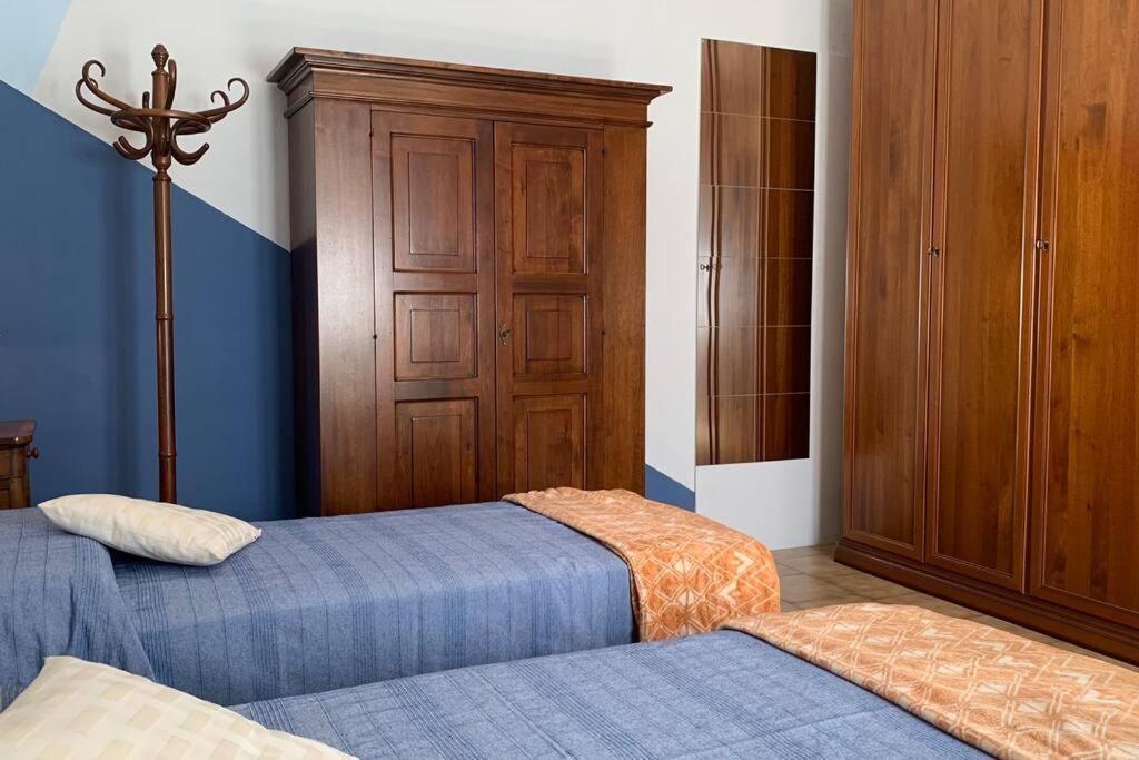 La Casa Del Nonno Apartment Оменя Екстериор снимка