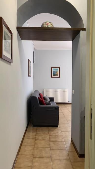 La Casa Del Nonno Apartment Оменя Екстериор снимка