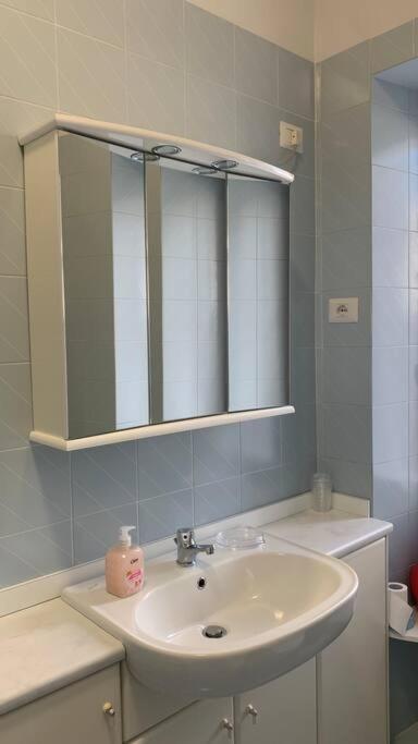 La Casa Del Nonno Apartment Оменя Екстериор снимка