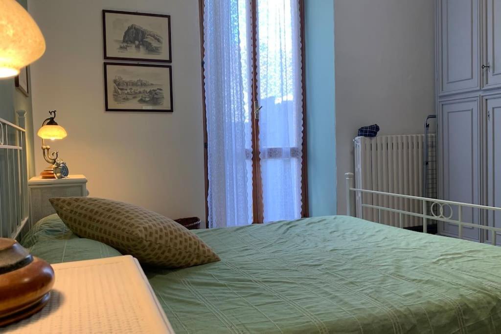 La Casa Del Nonno Apartment Оменя Екстериор снимка