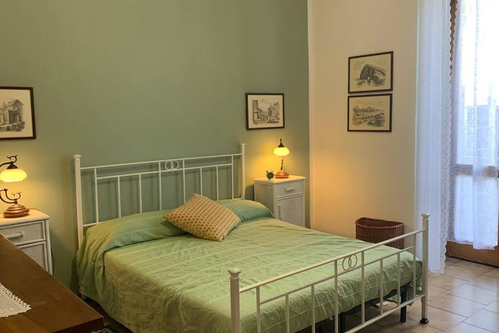 La Casa Del Nonno Apartment Оменя Екстериор снимка