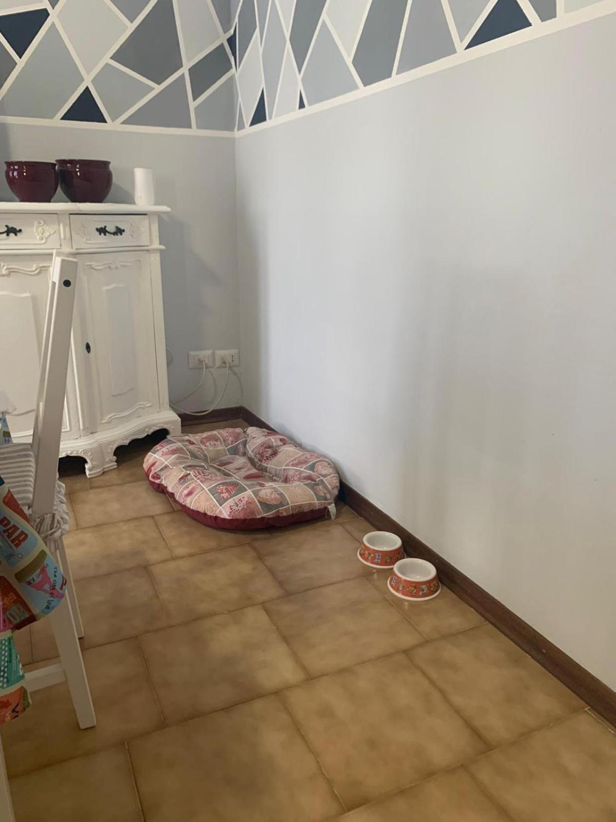 La Casa Del Nonno Apartment Оменя Екстериор снимка